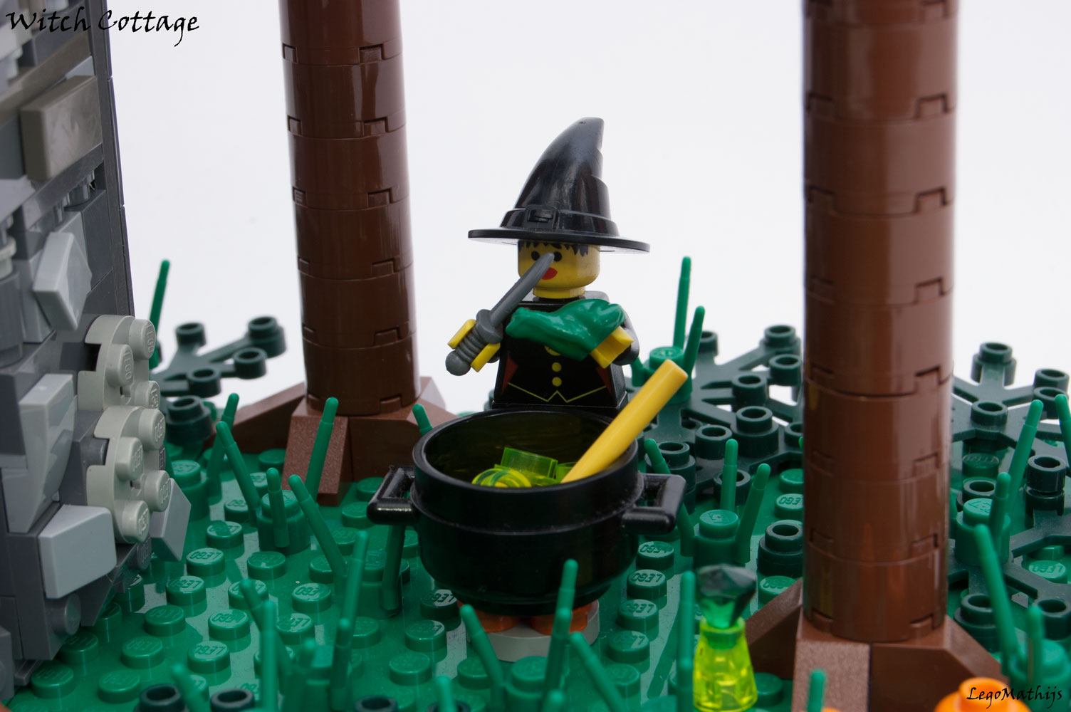 03_witch_cottage.jpg