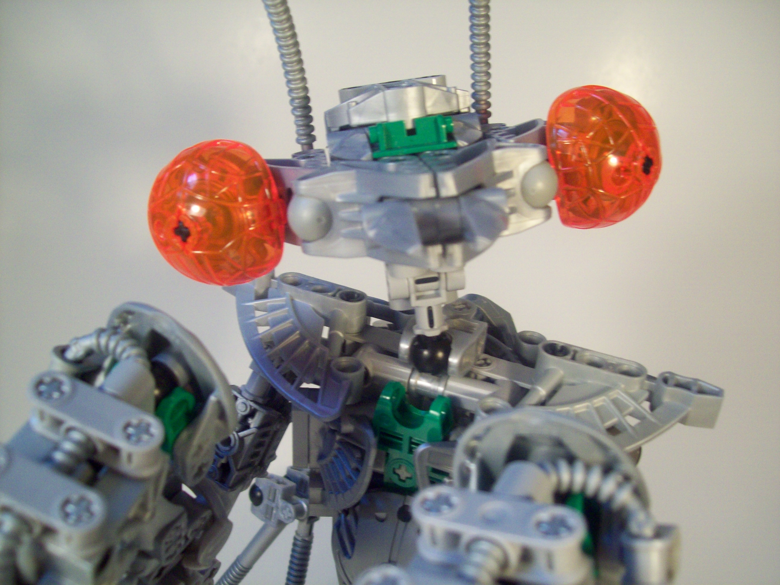 praying_mantis_and_self-moc_mix-ups_001.jpg