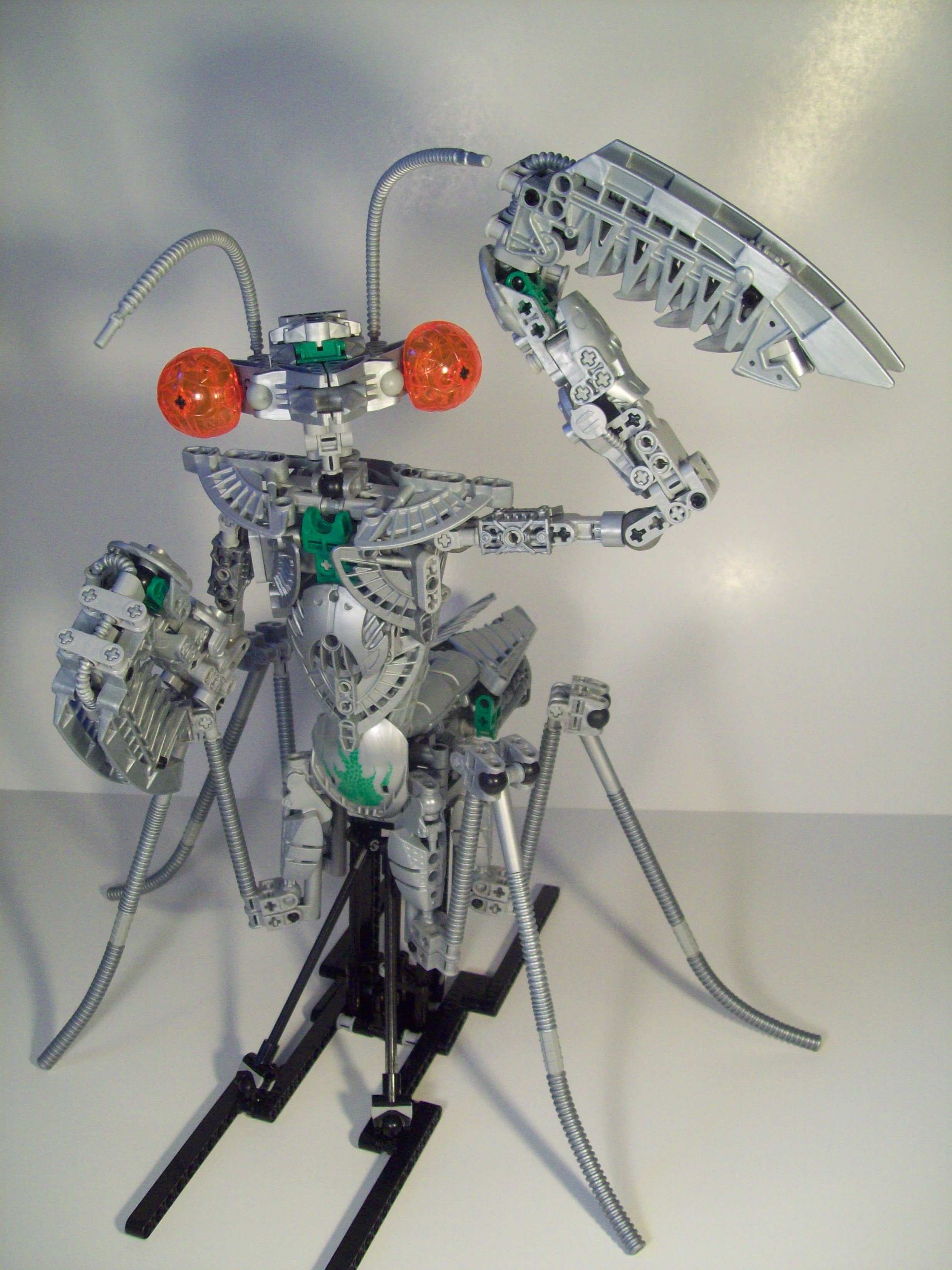 praying_mantis_and_self-moc_mix-ups_027.jpg