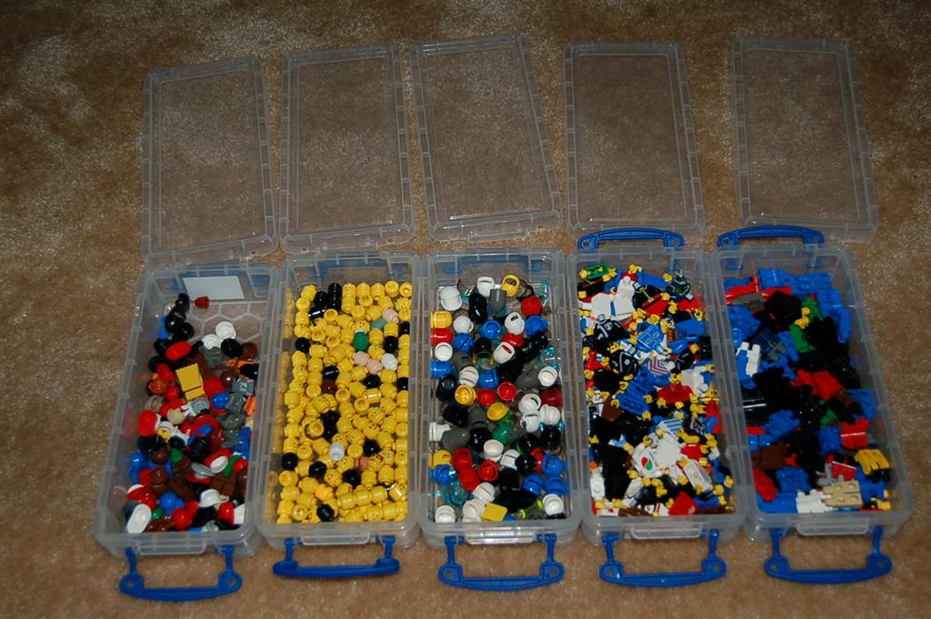 storageminifig.jpg