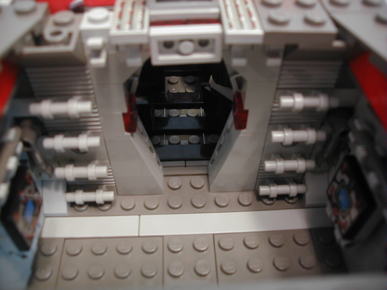 19tocockpit.jpg
