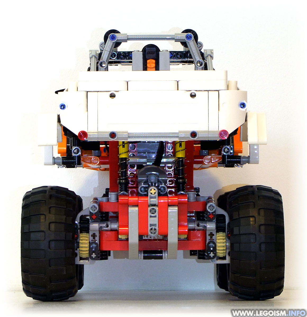 lego-9398-review-g-back.jpg