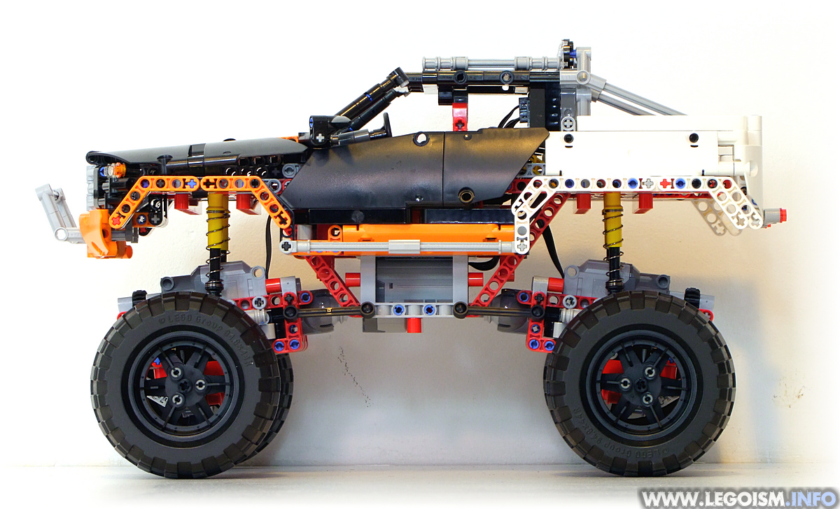 lego-9398-review-g-side.jpg