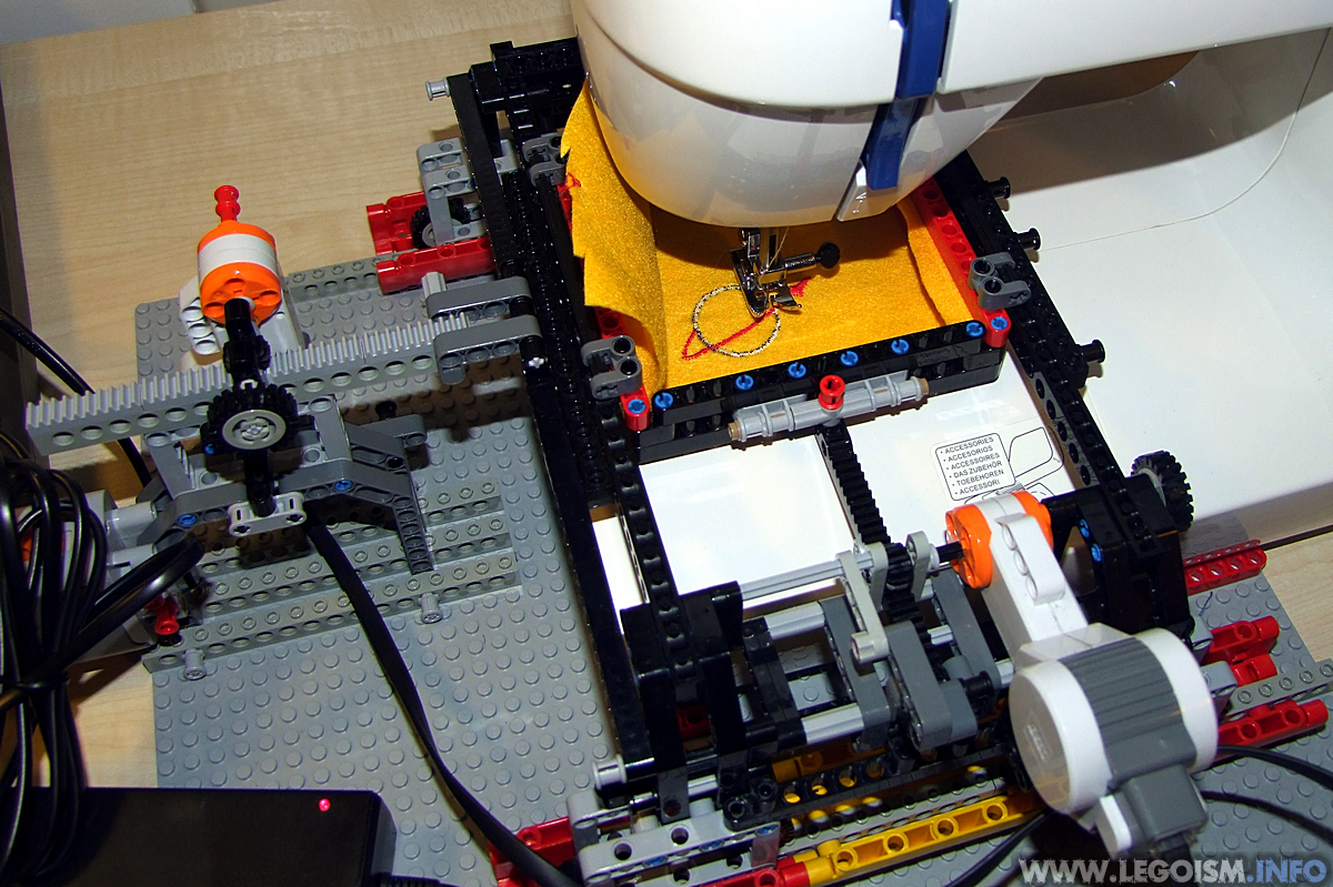 nxt-embroidery-machine-topview.jpg