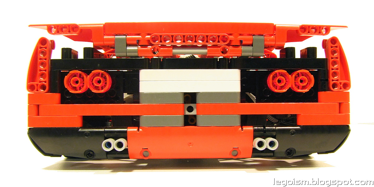 lego-technic_tgb-supercar_const-back.jpg
