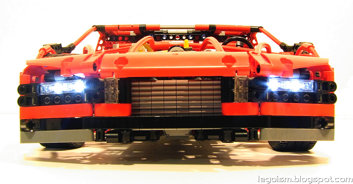 lego-technic_tgb-supercar_const-front.jpg
