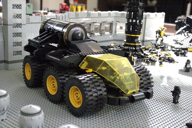 blacktron_6989_01.jpg