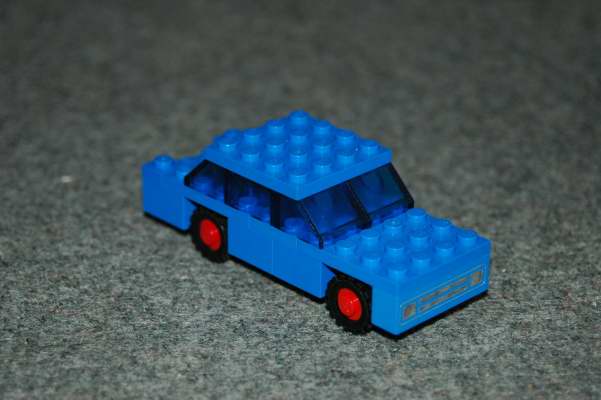bluecar02.jpg