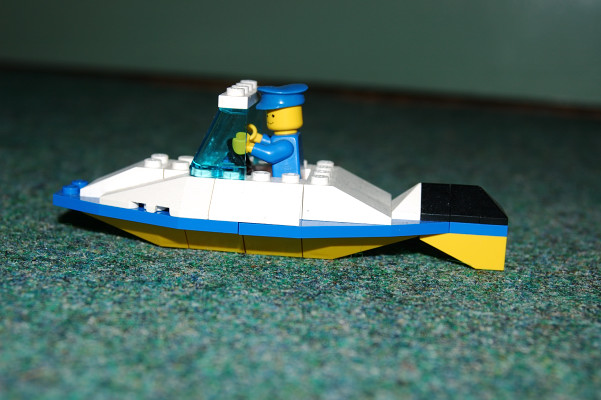 boat01.jpg