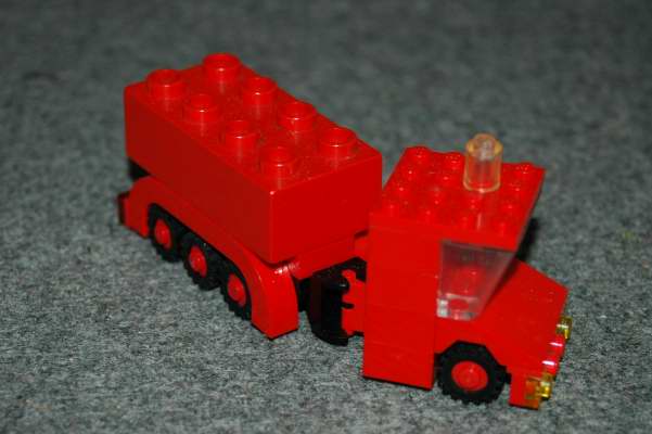 redtruck01.jpg