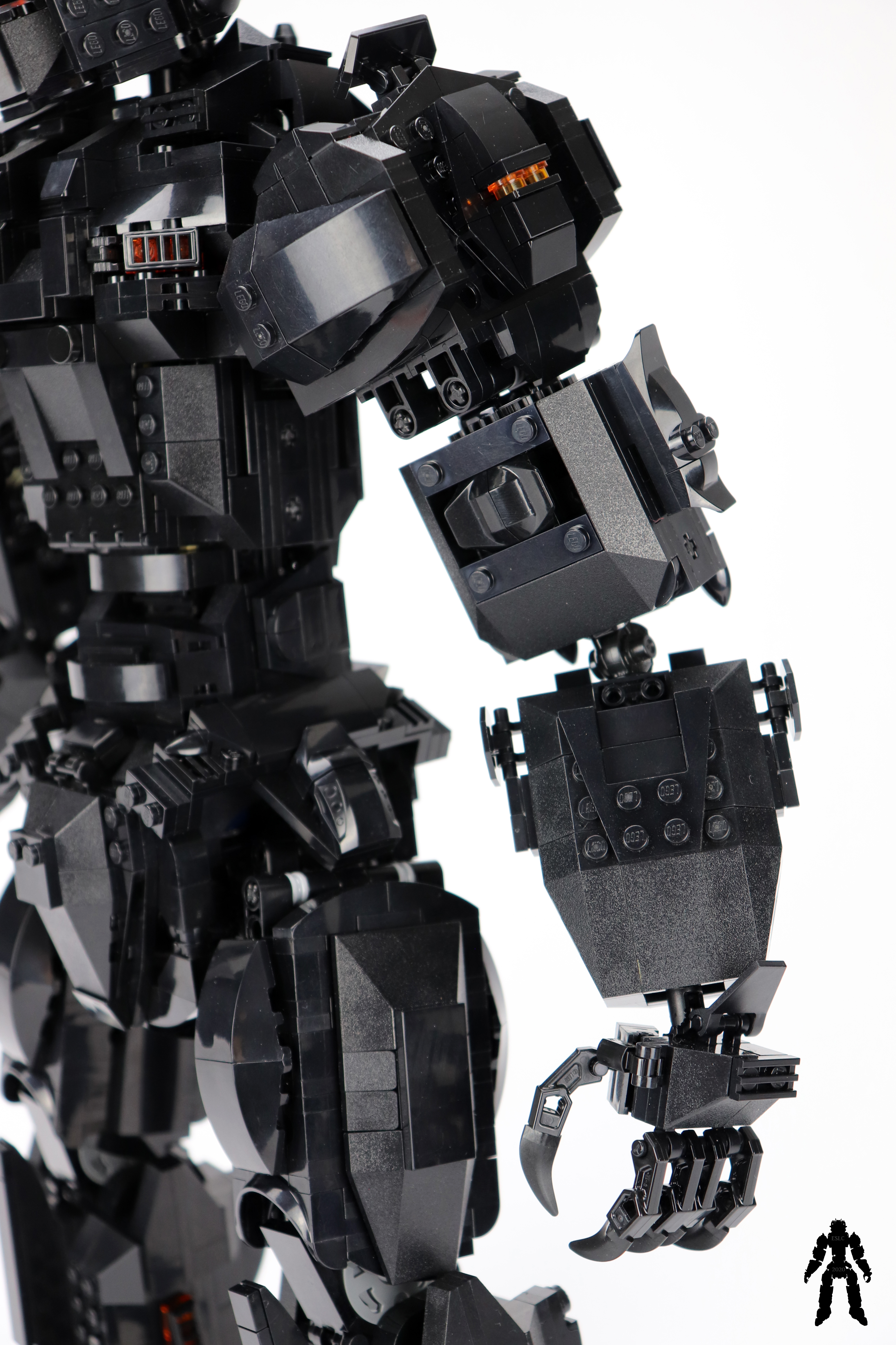 11-black-bear-mecha-mk2.jpg