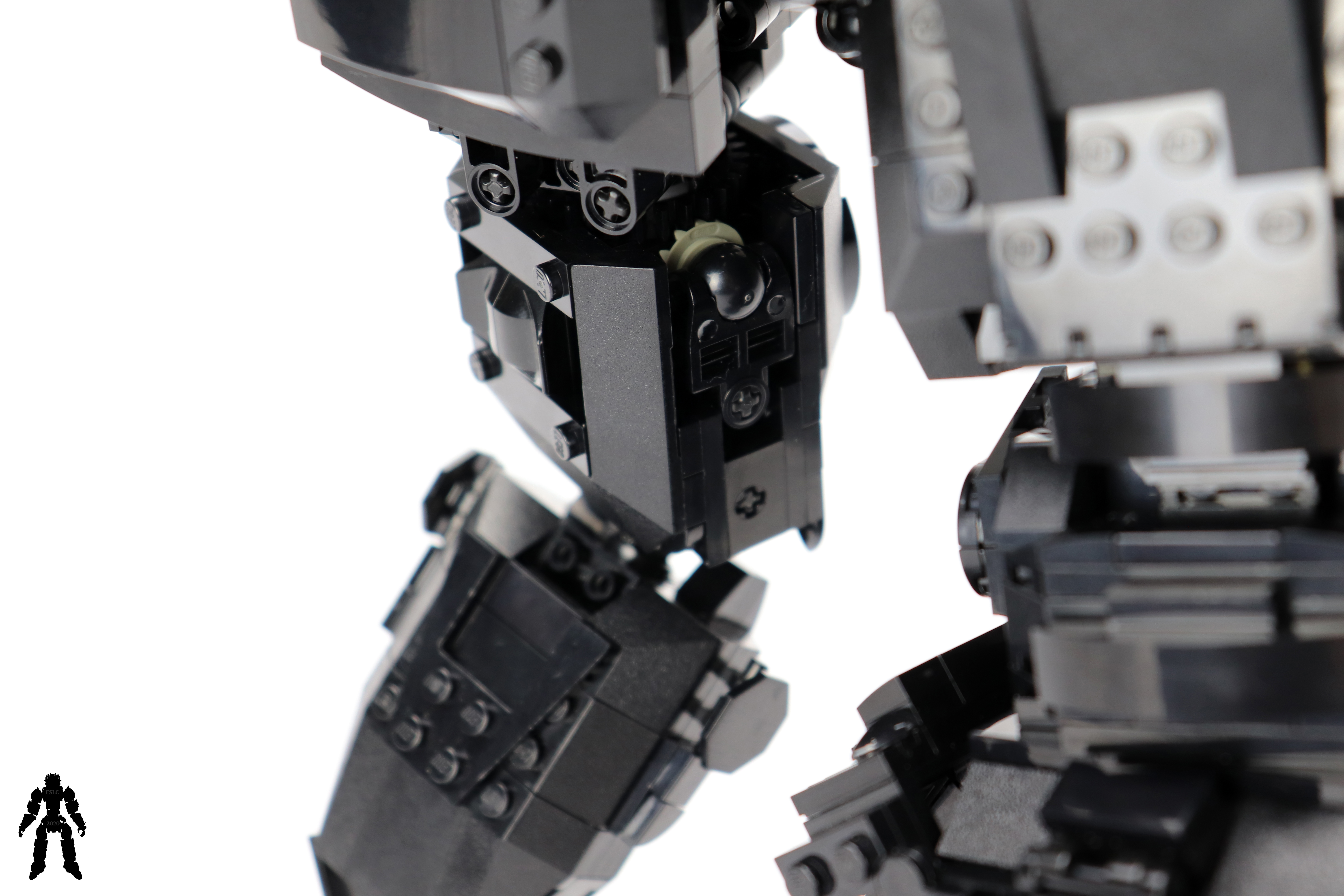 12-black-bear-mecha-mk2.jpg