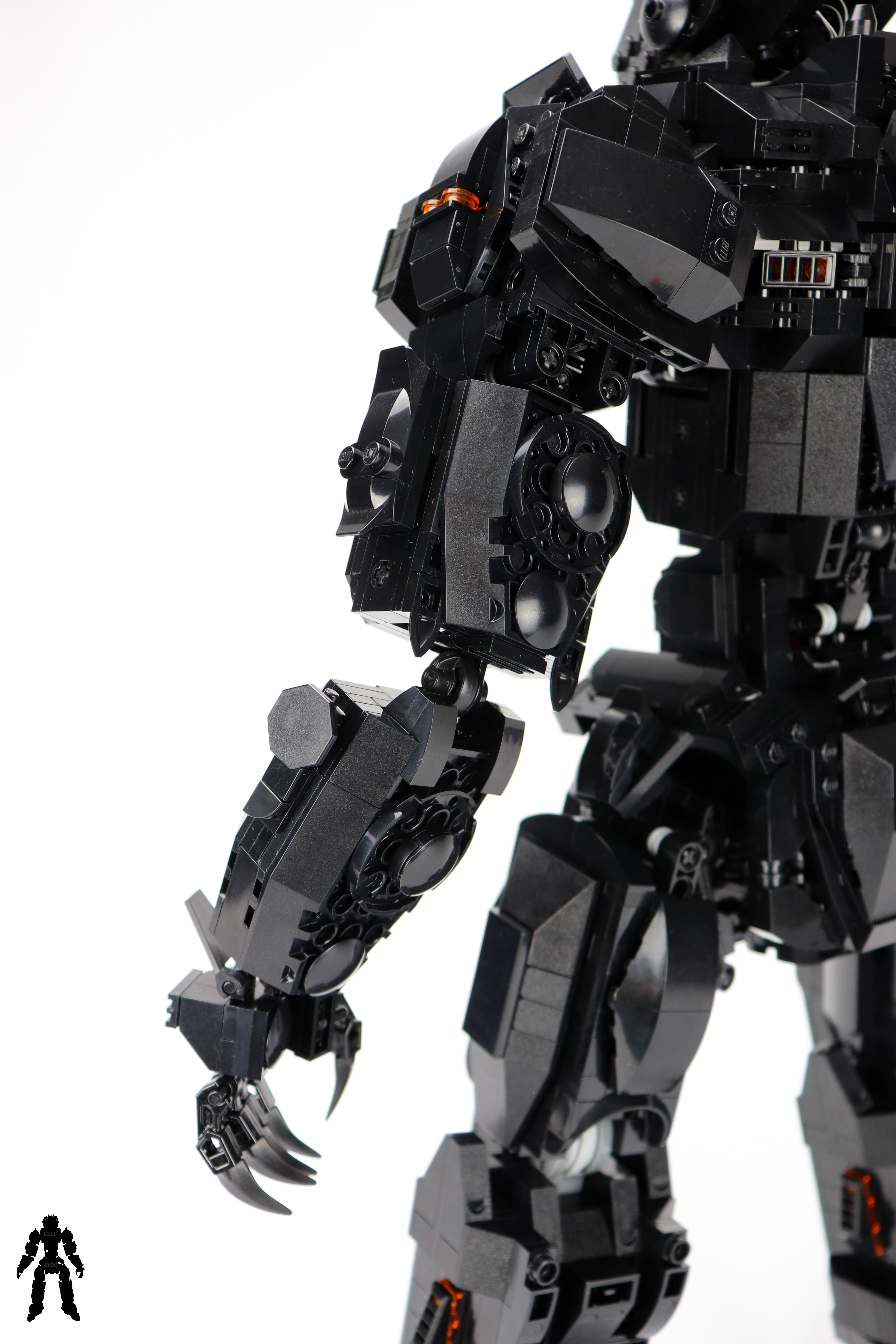 19-black-bear-mecha-mk2.jpg