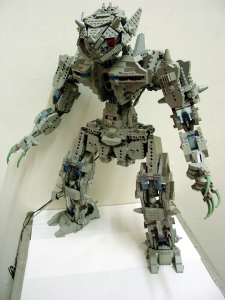 01-beeesh-mecha-1.jpg