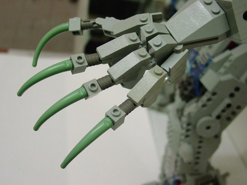 24-beeesh-left-hand.jpg