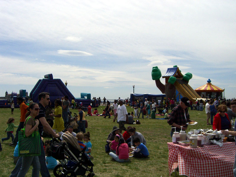 earth-day-people-still-coming-g.jpg