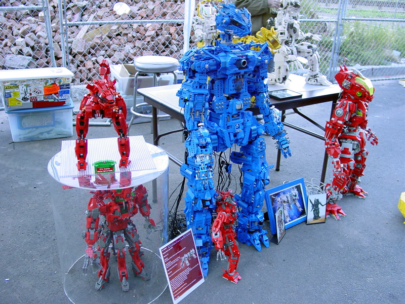 jcat-04-3-eric-sophie-mecha-display.jpg
