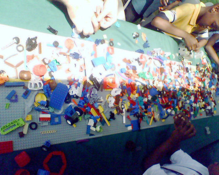 legomaster-6-7-08-h.jpg