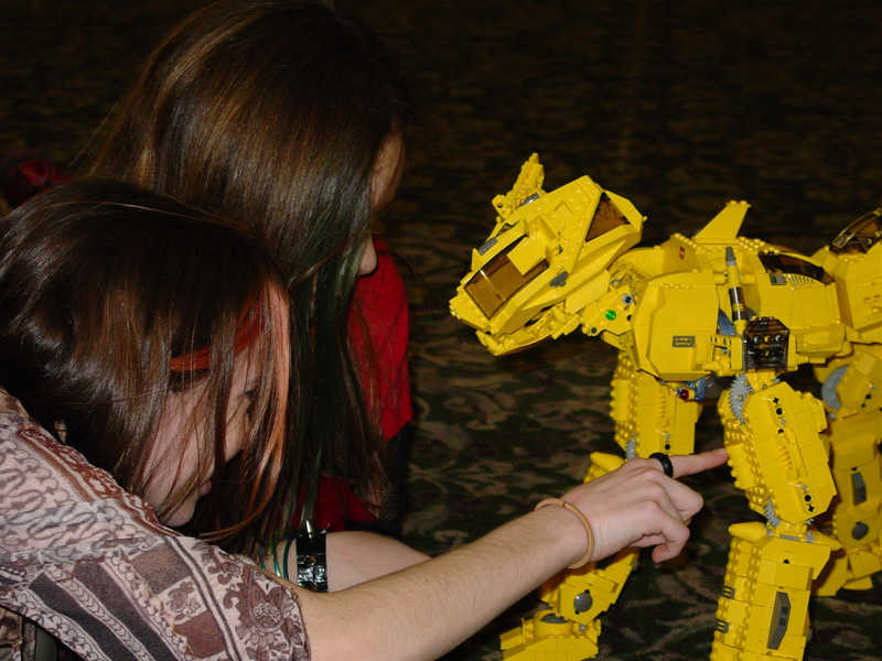 55-philcon-2004-2-sun-mr-krinkle-encounter.jpg