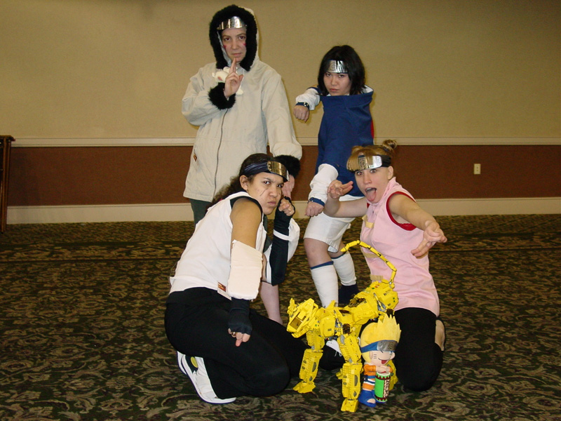 64-philcon-2004-2-sun-mr-krinkle-encounter-ninjas.jpg