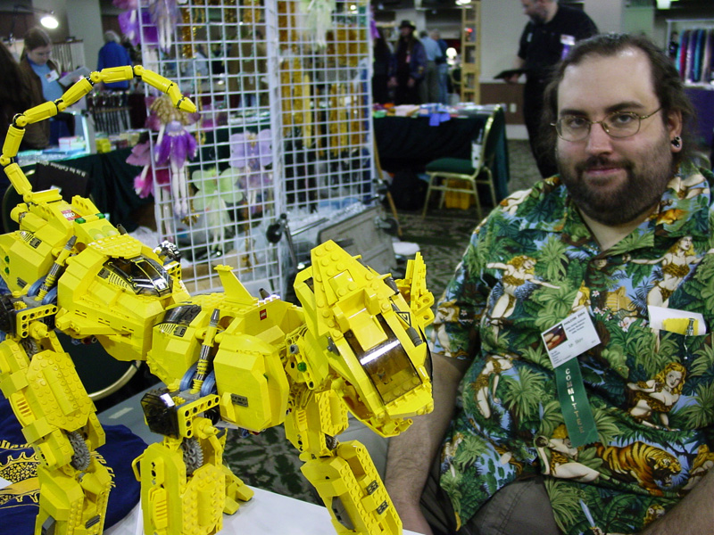 73-philcon-2004-2-sun-mr-krinkle-commitee-member.jpg