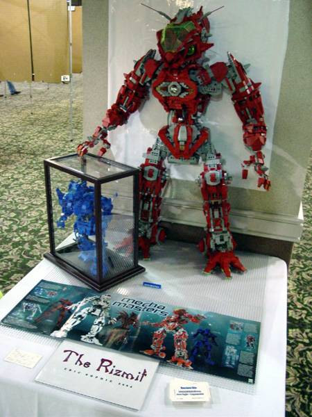 84-philcon-2004-2-sun-rizmit-art-display.jpg