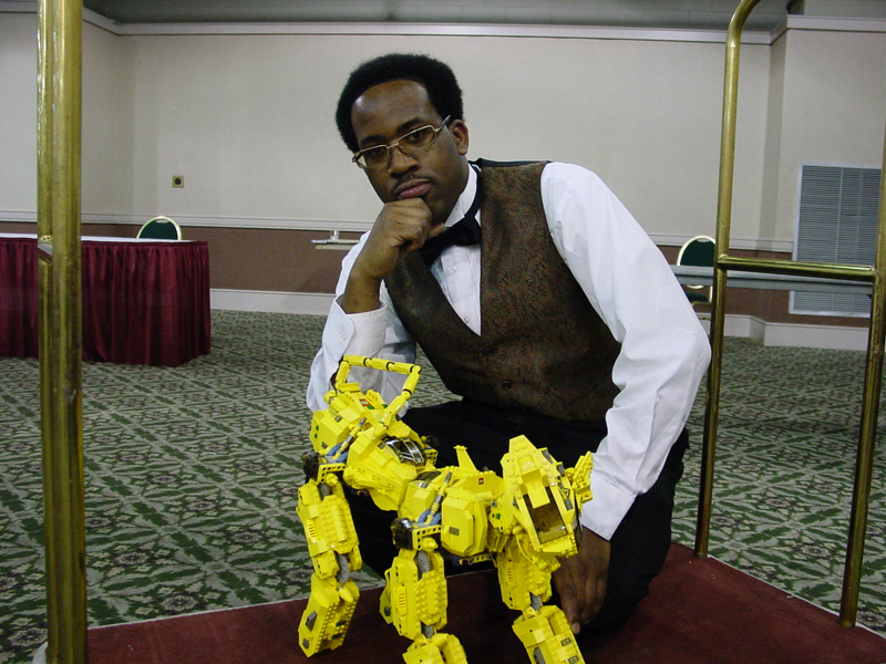 91-philcon-2004-2-sun-bell-help.jpg