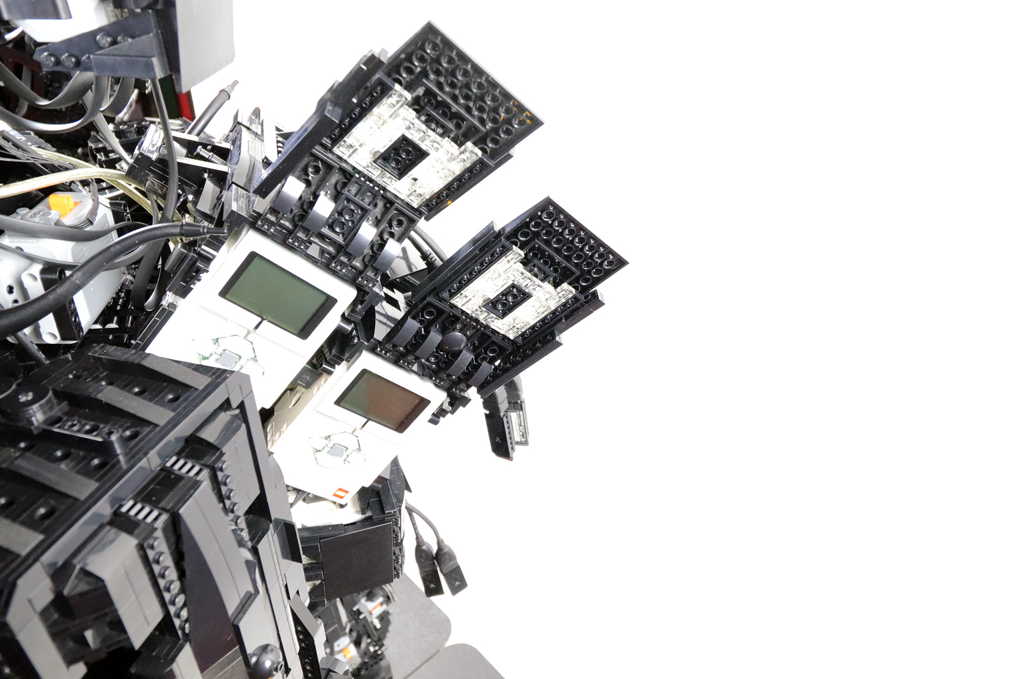 09-08-x6-ev3-leg-control-pod-ixicthis-eslc-2021.jpg
