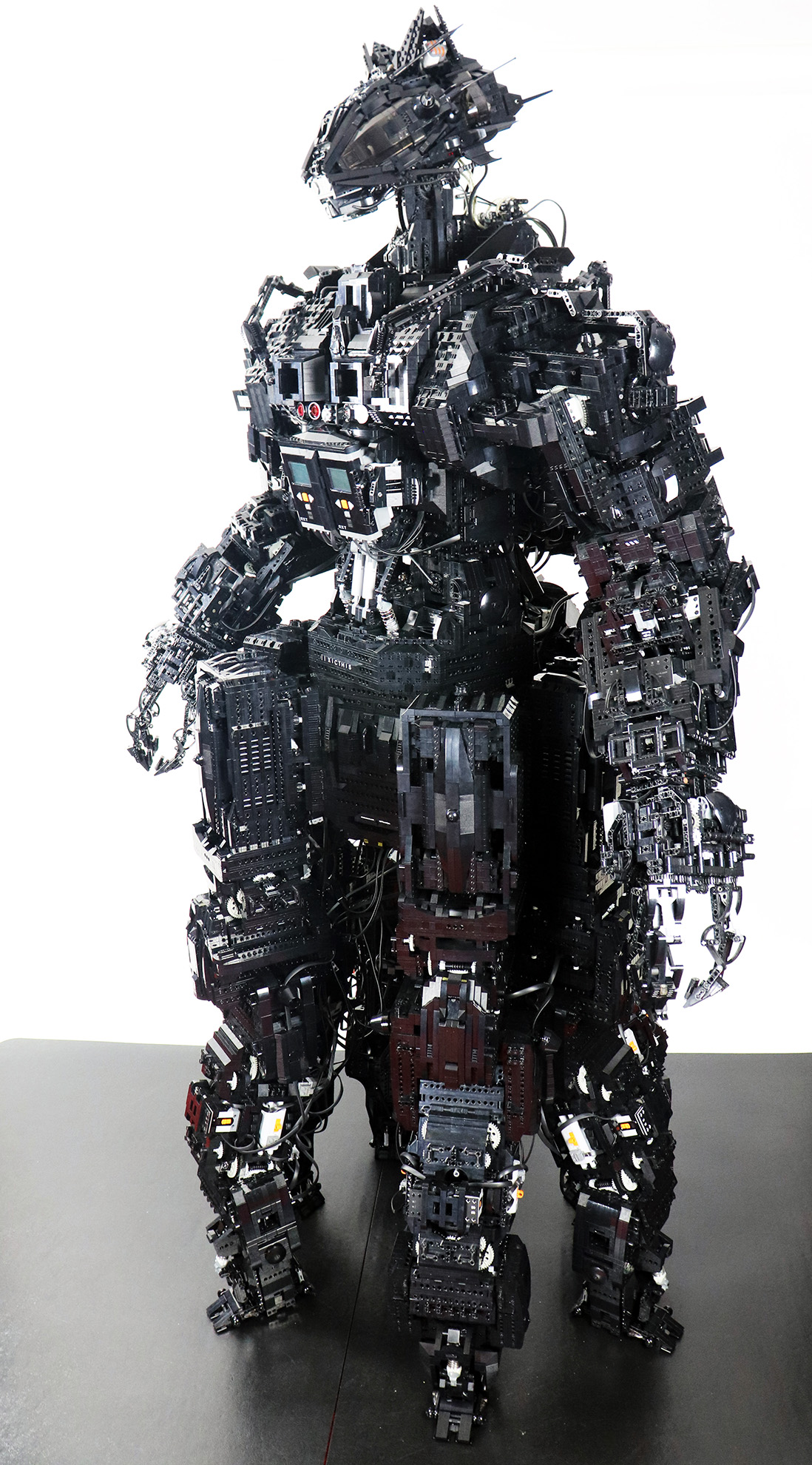 09-26-lego-technic-super-mindstorms-robot-ixicthis-eslc-2021.jpg