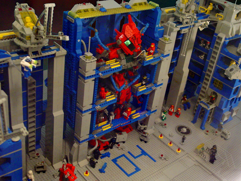 05-mech-bay-04.jpg