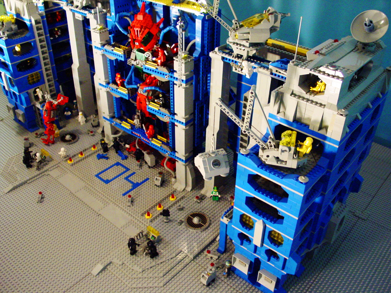 06-mech-bay-04.jpg
