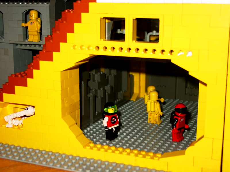 20-moonbase-05-back-center-left.jpg