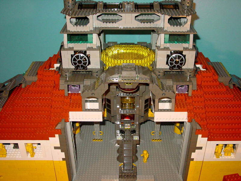 23-moonbase-05-center-front.jpg