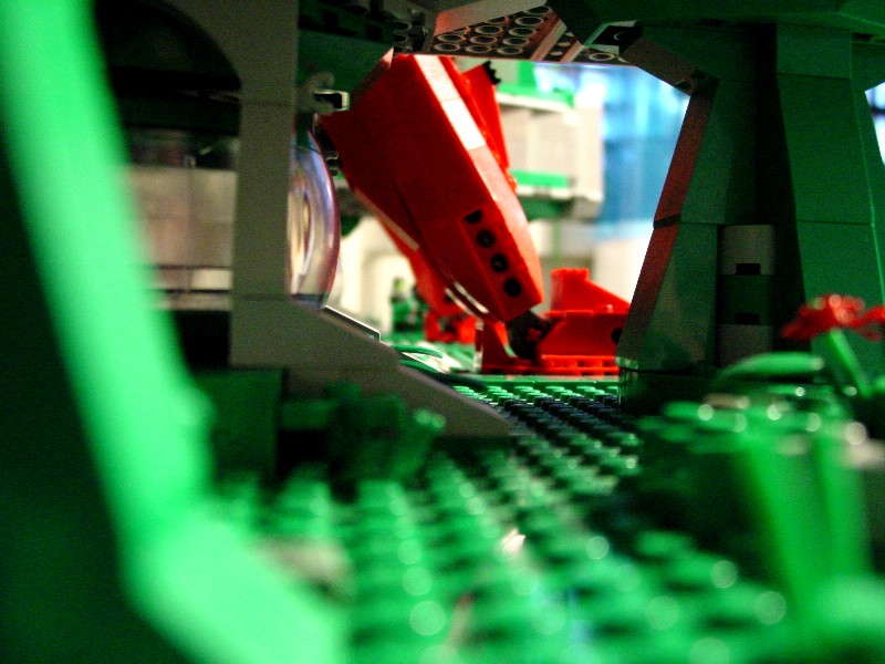 22-mech-bay-08-chili-den-zoom-2.jpg