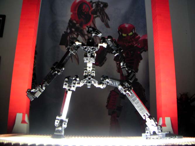 mysterious-mech-bay-09-preview-02.jpg