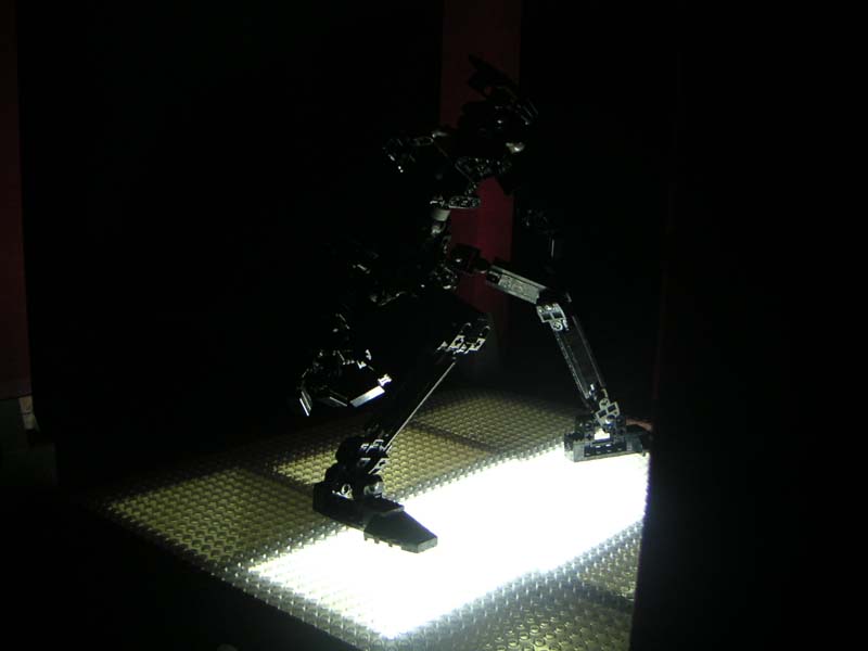 mysterious-mech-bay-09-preview-04.jpg