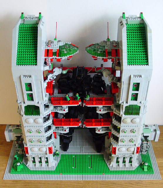 06-mech-bay-11.jpg