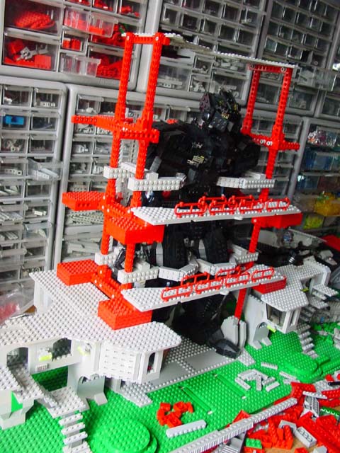 z-5-mech-bay-11.jpg
