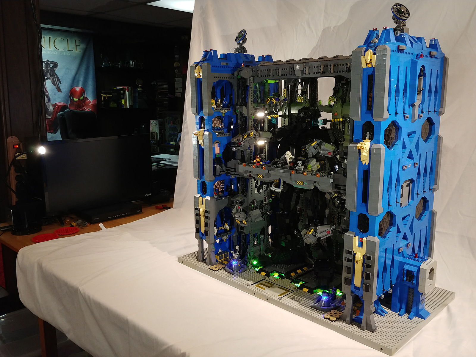 mech-bay-27-f002.jpg