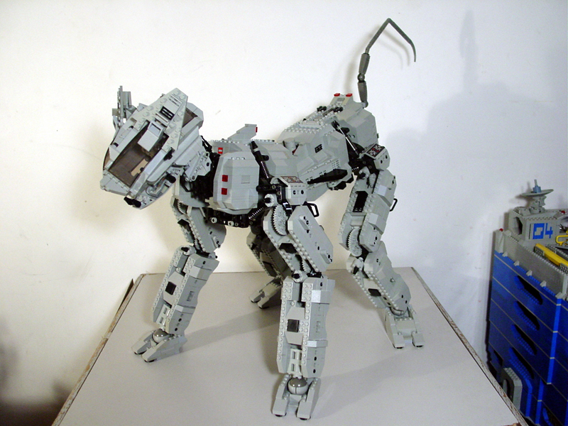 5-6-mr-jeeves-mech-bay-04.jpg