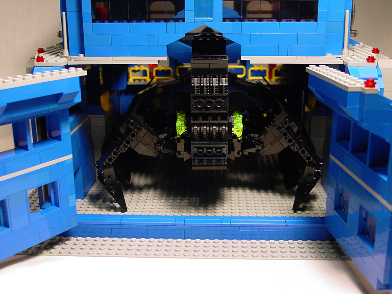 994-queen-fleebnork-stasis-chamber.jpg