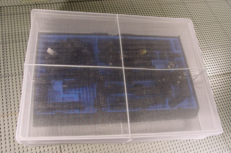 z-dust-free-closed-double-frame.jpg