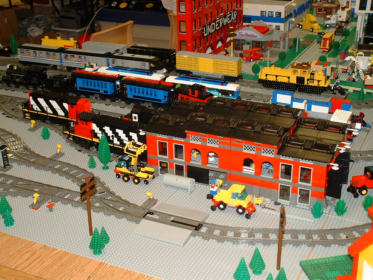 trainyard01.jpg
