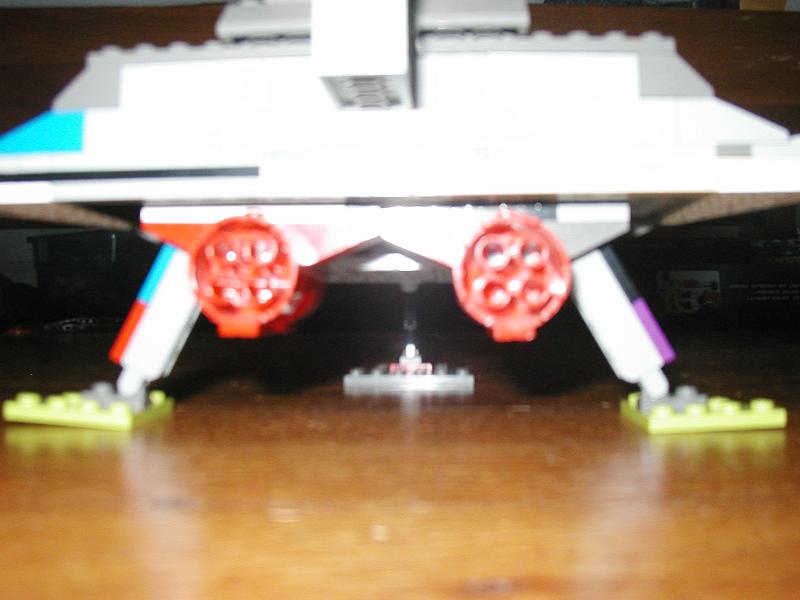 ucs_jedi_starfighter_2.jpg