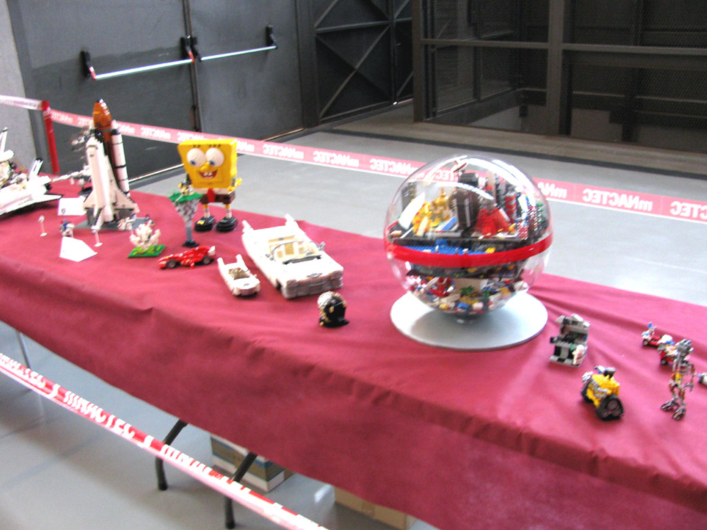 hispabrick2010-11.jpg