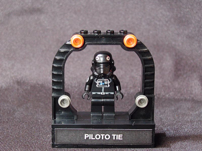 22tiepilot.jpg