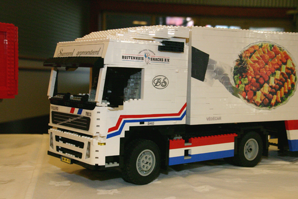 mackdag2005_model_32.jpg