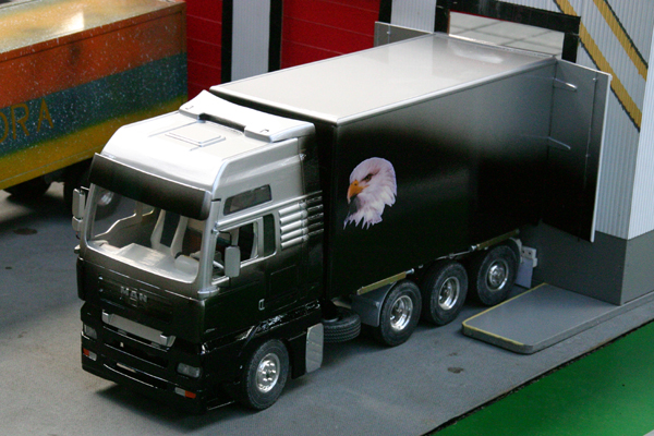 mackdag2005_model_34.jpg