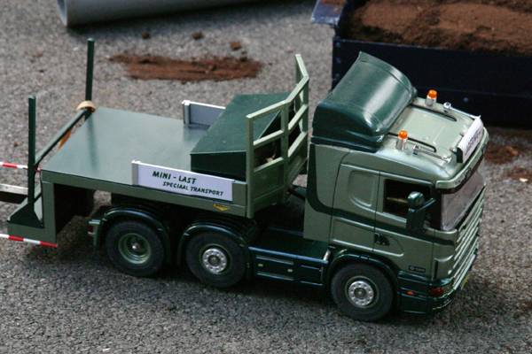 mackdag2005_model_37.jpg