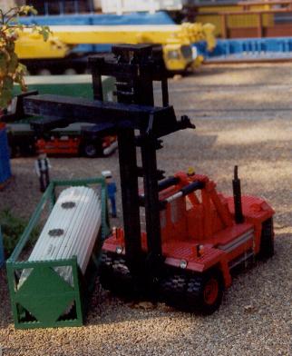 dk2000-032b.jpg